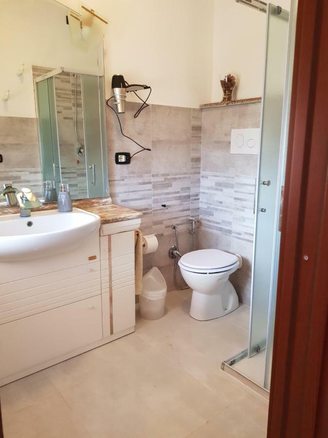 Casa Vacanze Valentina Porto Conte Exteriör bild