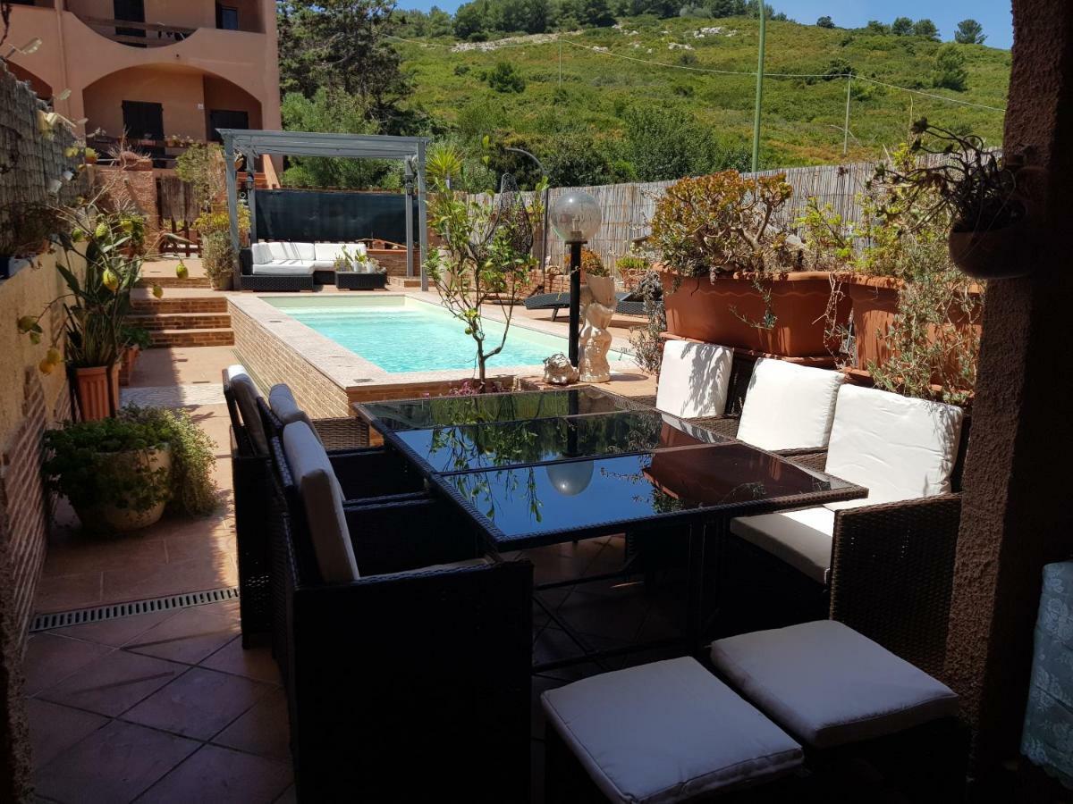 Casa Vacanze Valentina Porto Conte Exteriör bild