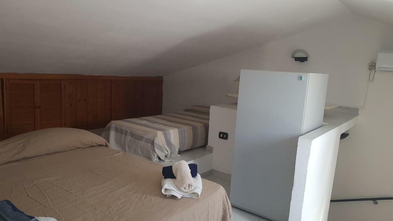 Casa Vacanze Valentina Porto Conte Exteriör bild